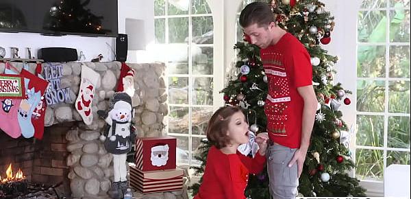  Riley Mae bangs her stepbro at xmas